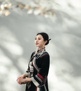 Visual Storytelling in YiTuYu Art Language Vol. 4201: Featuring the Radiant Wei Wei - image 1
