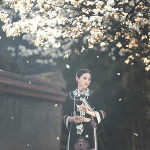 Visual Storytelling in YiTuYu Art Language Vol. 4201: Featuring the Radiant Wei Wei - image 44