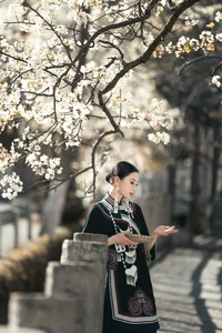 Visual Storytelling in YiTuYu Art Language Vol. 4201: Featuring the Radiant Wei Wei - image 39