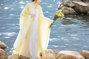 Ethereal Grace of Wan Jiang Ting in YiTuYu Art Language Vol.8851 by the Lake - image 36