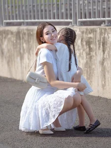 Heartwarming Family Moments: Actress Diễm My 9x Shares Personal Photos - image 0