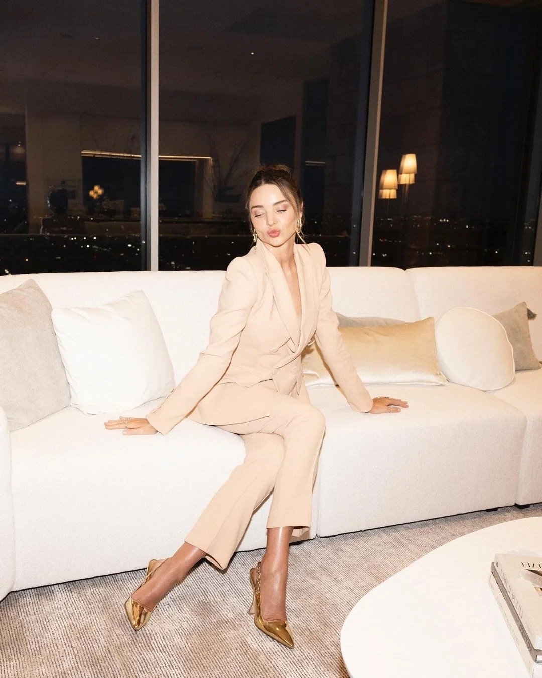 Supermodel Miranda Kerr Redefines Chic and Elegant Style at Age 40