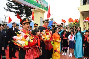 Visual Highlights from the 9th Vietnam-China Border Defense Friendship Exchange - image 12