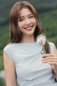 Summer Elegance: Khả Ngân Sets Social Media Ablaze with Latest Bikini Collection - image 0