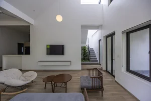 Modern Architecture in Nghe An: The Unique One-Room Sloped Roof House - image 7
