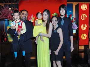 The Unique Love Story of Vietnamese Singer Thu Phuong and Husband Dung Taylor - image 0