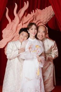 Vietnamese Celebrities Shine in Traditional Ao Dai for Lunar New Year 2024 Celebrations - image 42