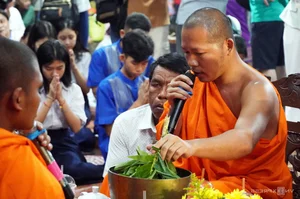 Experience the Sacred Moon Worshipping Ceremony and Com Dep Ritual of the Khmer People - image 8