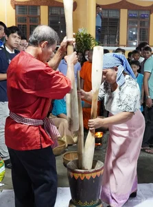 Experience the Sacred Moon Worshipping Ceremony and Com Dep Ritual of the Khmer People - image 5