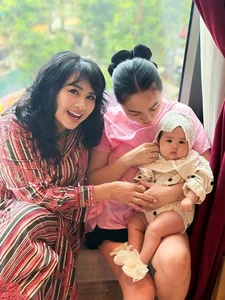 Diva Thanh Lam Shares Heartwarming Photos of Her Doll-Like Granddaughter - image 5