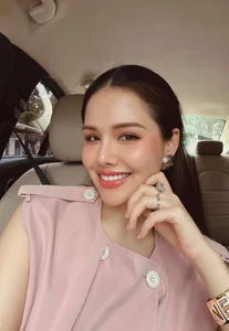 Phanh Lee's Stunning Style Evolution After Marriage Into Wealth - image 1