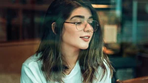 Aesthetic Girls with Glasses: Pure and Cute Portrait Trends 2026 - image 17