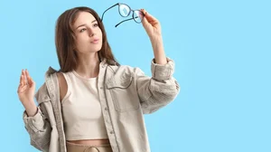 Aesthetic Girls with Glasses: Pure and Cute Portrait Trends 2026 - image 3