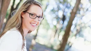 Aesthetic Girls with Glasses: Pure and Cute Portrait Trends 2026 - image 22