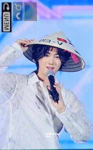 Zhang Linghe Viral Glance Captivates Fans with Fairy Tale Prince Vibes - image 2