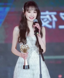 Zhang Linghe Viral Glance Captivates Fans with Fairy Tale Prince Vibes - image 9