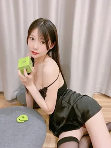 Charming Xiang Cao Miao Lu Lu in Elephant Print Black Cami Pajamas: Aesthetic Loungewear and Cozy Home Style Inspiration for Your Minimalist Wardrobe. - image 10