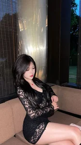 Elegant 2026 Dress Fashion Gallery: Stunning 4K Portrait Photography - image 10