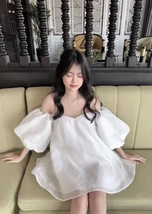 Elegant 2026 Dress Fashion Gallery: Stunning 4K Portrait Photography - image 12