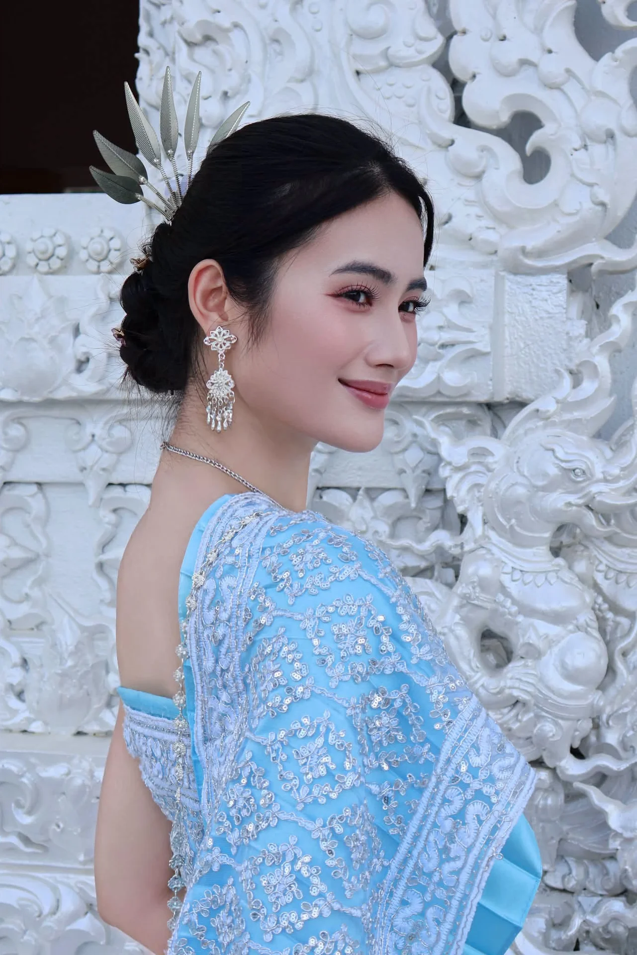 Vietnamese Celebrity Update: Hoai Linh Returns to the US and Heartfelt Tributes
