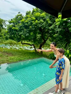 Vietnamese Celebrity Update: Hoai Linh Returns to the US and Heartfelt Tributes - image 27