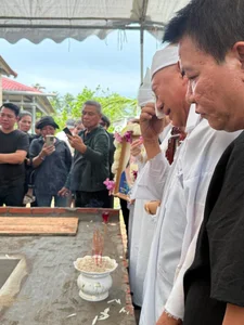 Vietnamese Celebrity Update: Hoai Linh Returns to the US and Heartfelt Tributes - image 21