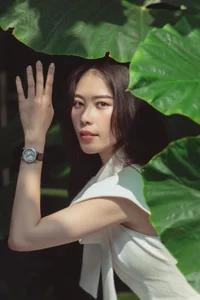 The Diverse Beauty and Career Journeys of Twin Sisters Nam Anh and Nam Em - image 0