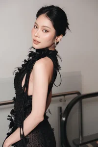 The Diverse Beauty and Career Journeys of Twin Sisters Nam Anh and Nam Em - image 6