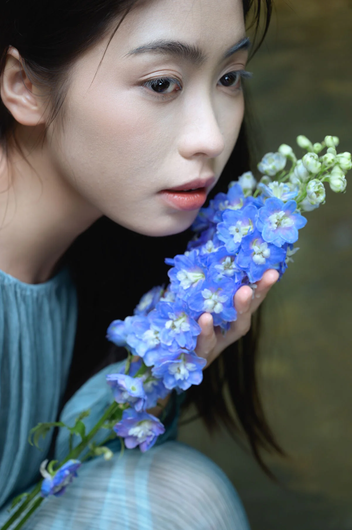 YiTuYu Art Language Vol.9858: Ban Ge Yue Liang – A Visual Exploration (20P)