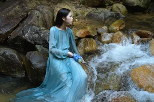YiTuYu Art Language Vol.9858: Ban Ge Yue Liang – A Visual Exploration (20P) - image 9
