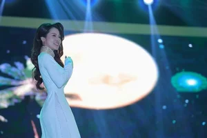 Ao Dai Beauty Pageant: The Graceful Charm of Ho Yen Nhi and Tran Thi Duyen - image 3