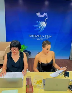 Pageant Judge Sparks Controversy with Daring Dress and Self-Deducted Elegance Points - image 1