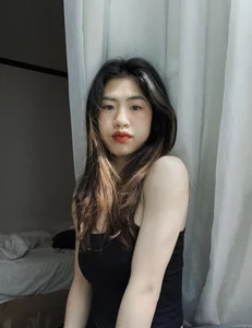 Off-Pitch Fashion Style of Vietnam Women's National Football Team Stars - image 2