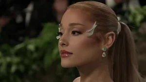 Ethereal and Fairy-Like Fashion Trends Gaining Global Popularity - image 12