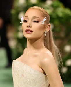 Ethereal and Fairy-Like Fashion Trends Gaining Global Popularity - image 6