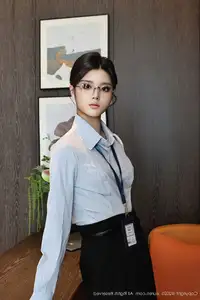 XiuRen No10674 Nuo Li Zi Unveiling Her Captivating Office Charm - image 5