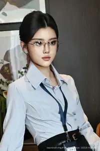 XiuRen No10674 Nuo Li Zi Unveiling Her Captivating Office Charm - image 11