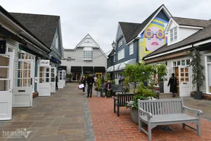 Bicester Village Guide: Luxury Outlet Shopping Near London and Oxfordshire - image 2