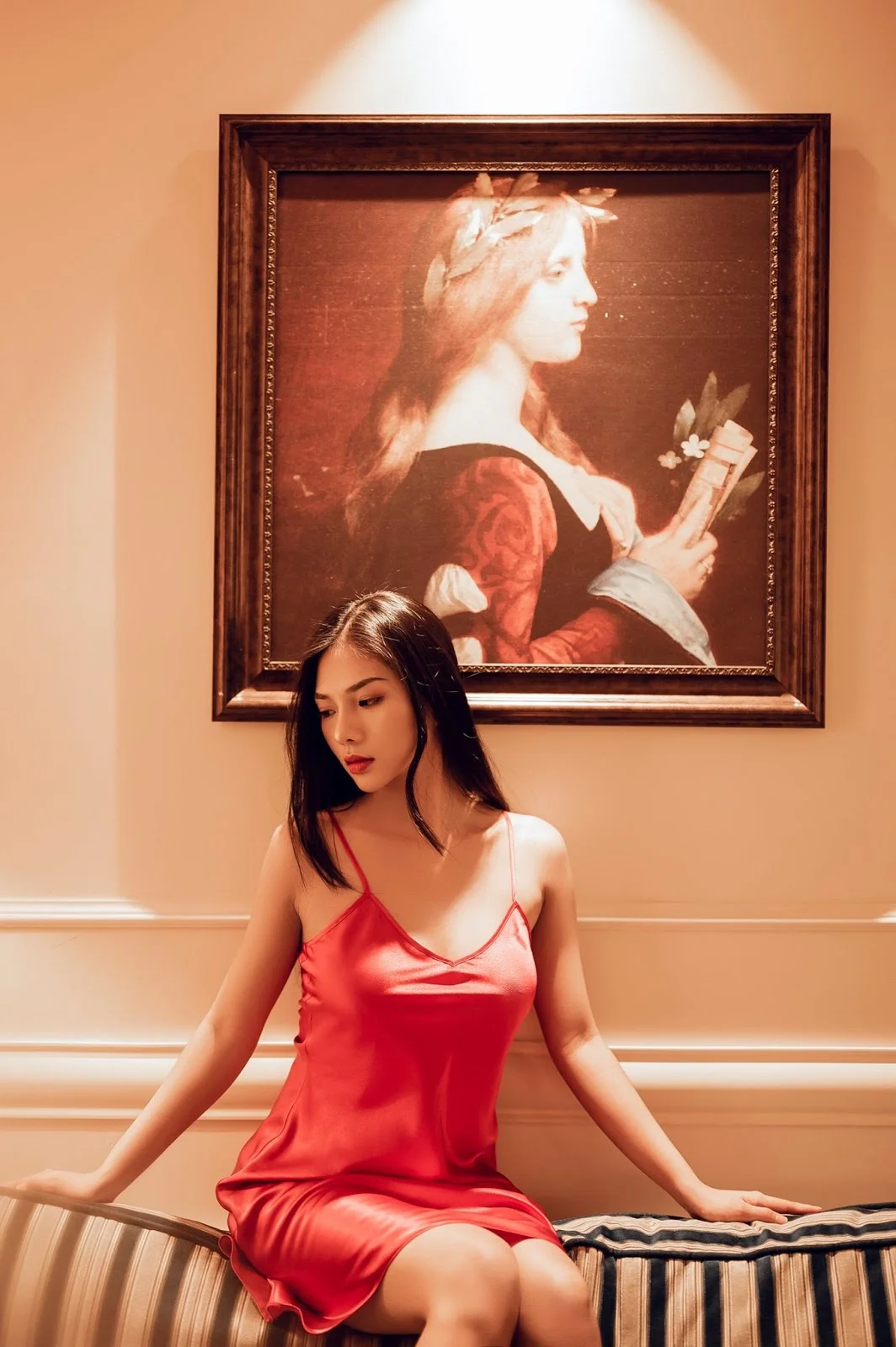 Athletic Elegance: Exploring the Fitness Journey and Style of Huynh Thanh Thy