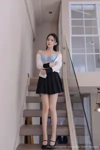 XiuRen No.10615 Yu Zi Jiang Fish: Alluring Secretary in Black Stockings - image 12