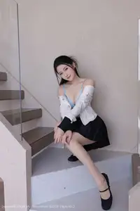 XiuRen No.10615 Yu Zi Jiang Fish: Alluring Secretary in Black Stockings - image 8