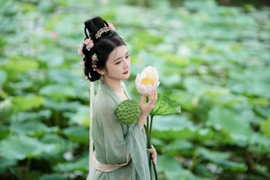 Exploring Artistic Elegance in YiTuYu Art Language Vol.7529 Dan Gao De Dan Dan - image 11