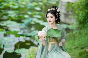 Exploring Artistic Elegance in YiTuYu Art Language Vol.7529 Dan Gao De Dan Dan - image 1