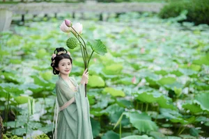 Exploring Artistic Elegance in YiTuYu Art Language Vol.7529 Dan Gao De Dan Dan - image 22