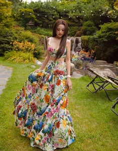 Huyen Baby Shines as a Summer Goddess in Luxurious and Sophisticated Fashion Styles - image 7