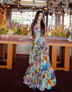 Huyen Baby Shines as a Summer Goddess in Luxurious and Sophisticated Fashion Styles - image 3