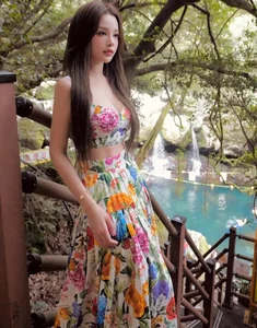 Huyen Baby Shines as a Summer Goddess in Luxurious and Sophisticated Fashion Styles - image 6