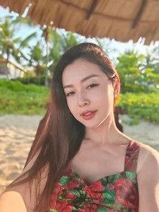 Bao Thy's Fitness Journey and Huong Baby's Elegant Fashion Evolution - image 4