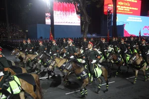 Impressive Night Rehearsal of the People's Public Security Forces - image 9