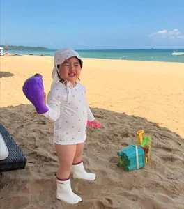 The Viral Charm of Huyền 2k4 and Duy Nhỏ's Daughter: A New Social Media Sensation - image 0